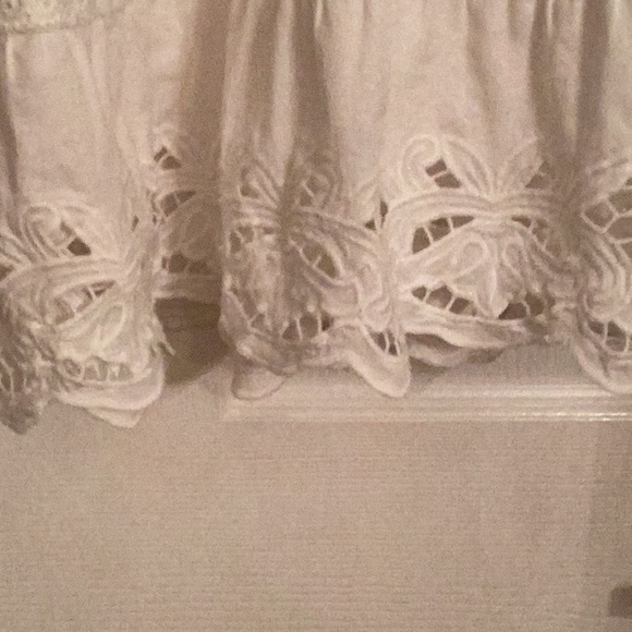 Beautiful Alice and Olivia lace dress. - Picture 4 of 7